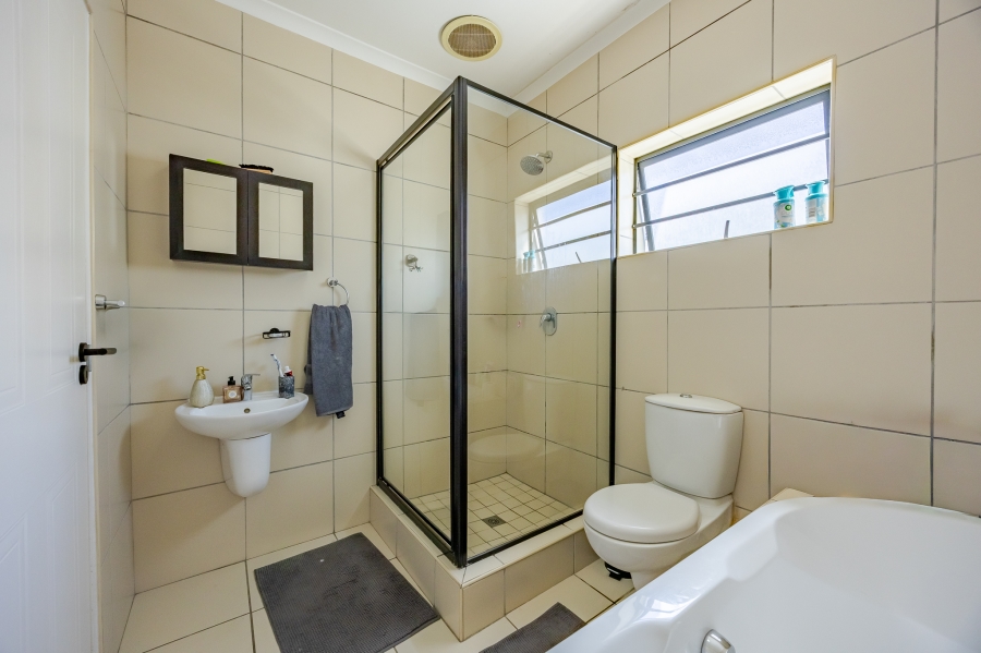 2 Bedroom Property for Sale in Burgundy Estate Western Cape